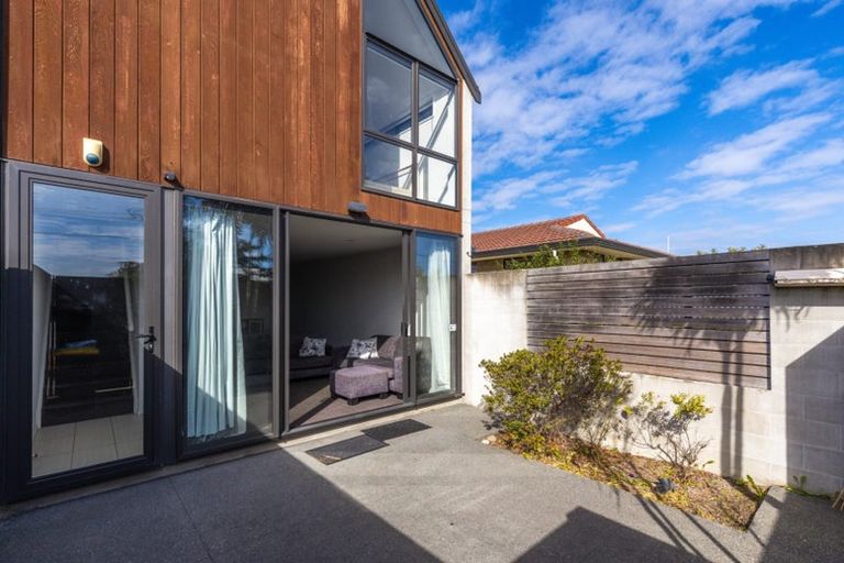 Photo of property in 1/20 North Avon Road, Richmond, Christchurch, 8013