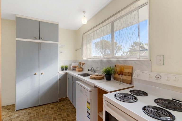 Photo of property in 84 Pacific Road, North New Brighton, Christchurch, 8083