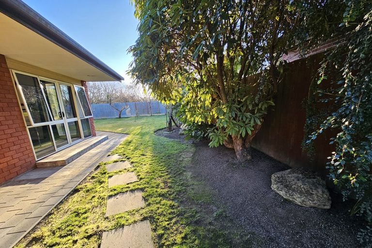 Photo of property in 32 Springbank Street, Bryndwr, Christchurch, 8053