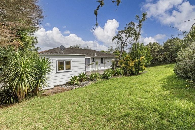 Photo of property in 5 South Pacific Place, Henderson, Auckland, 0612