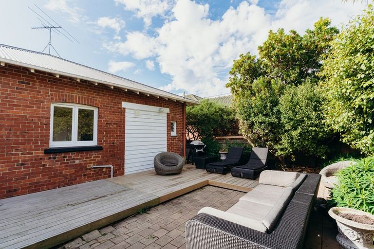 Photo of property in 33 Beach Street, Saint Clair, Dunedin, 9012