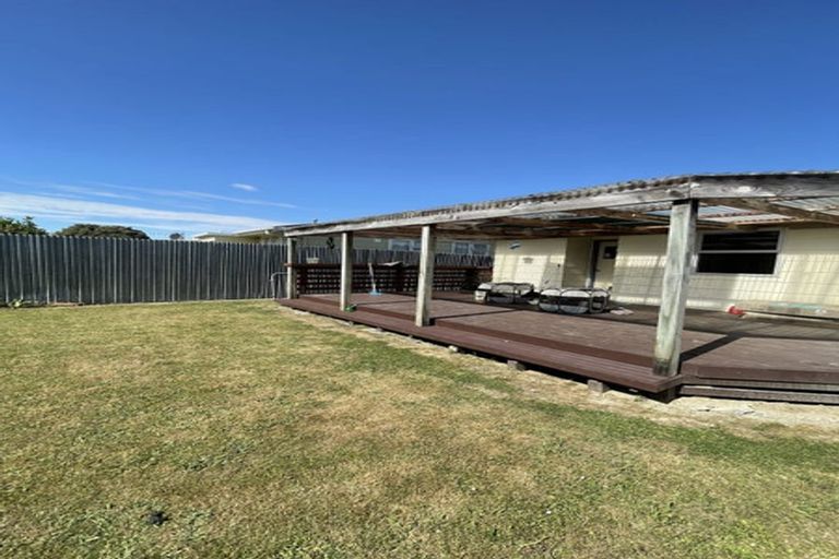 Photo of property in 9 Clutha Place, Westbrook, Palmerston North, 4412