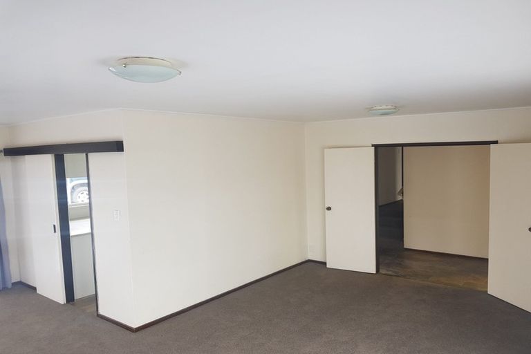Photo of property in 45 Meadway, Sunnyhills, Auckland, 2010
