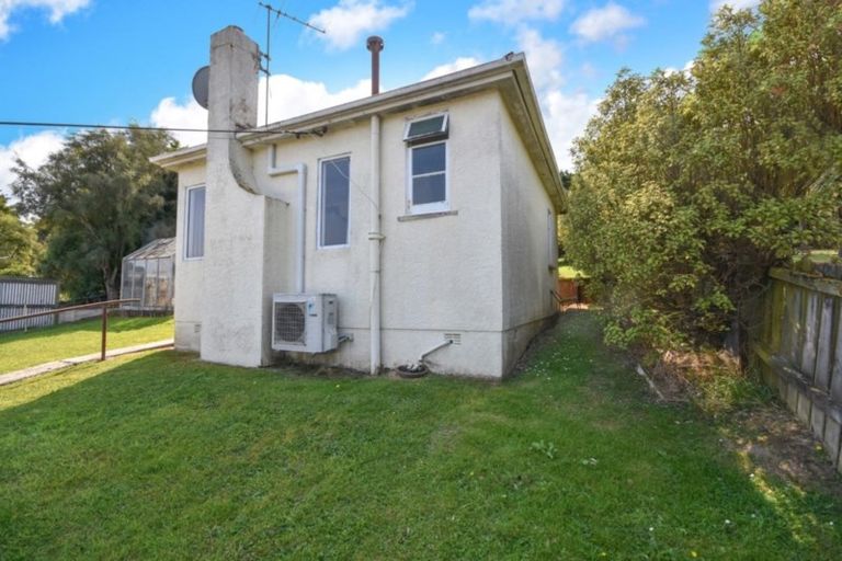 Photo of property in 295 Main South Road, Green Island, Dunedin, 9018