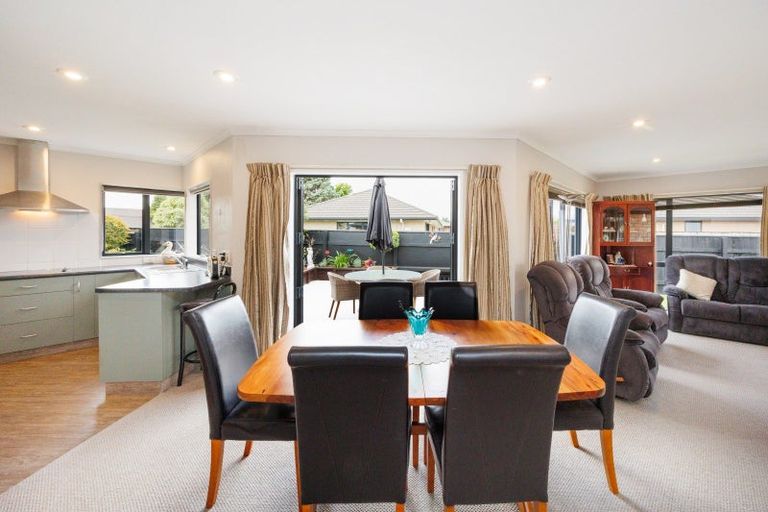 Photo of property in 49 Peter Hall Drive, Kelvin Grove, Palmerston North, 4414