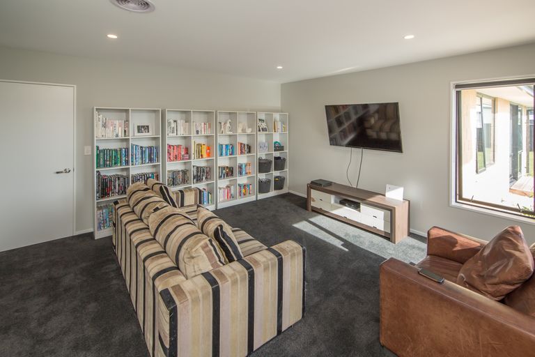 Photo of property in 26 Glenfinnan Place, West Melton, 7618