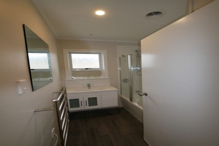 Photo of property in 38 Puriri Road, Manurewa, Auckland, 2102