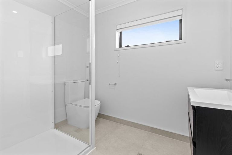 Photo of property in Tapuae, 5 Washer Road, Omata, New Plymouth, 4374