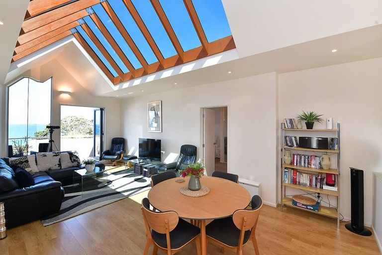 Photo of property in 44 Marellen Drive, Red Beach, 0932