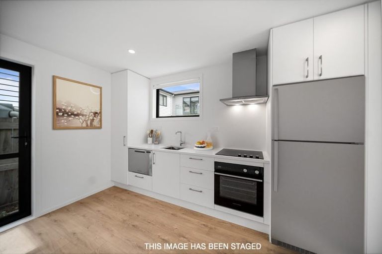 Photo of property in 2/39 Pakuranga Road, Pakuranga, Auckland, 2010