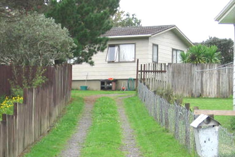 Photo of property in 11 Elvira Place, Ranui, Auckland, 0612