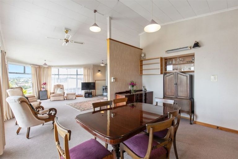 Photo of property in 39 Cliff Road, Torbay, Auckland, 0630