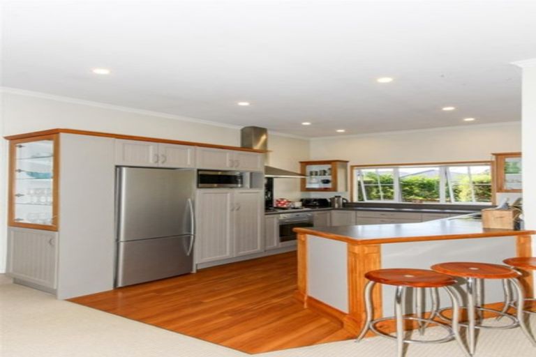 Photo of property in 52a Poplar Grove, Whalers Gate, New Plymouth, 4310