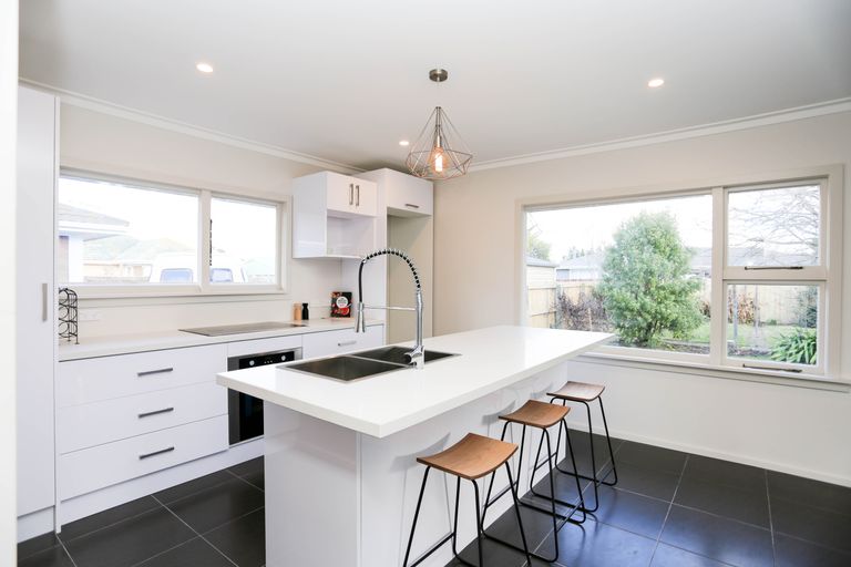 Photo of property in 4 Cromer Place, New Brighton, Christchurch, 8062