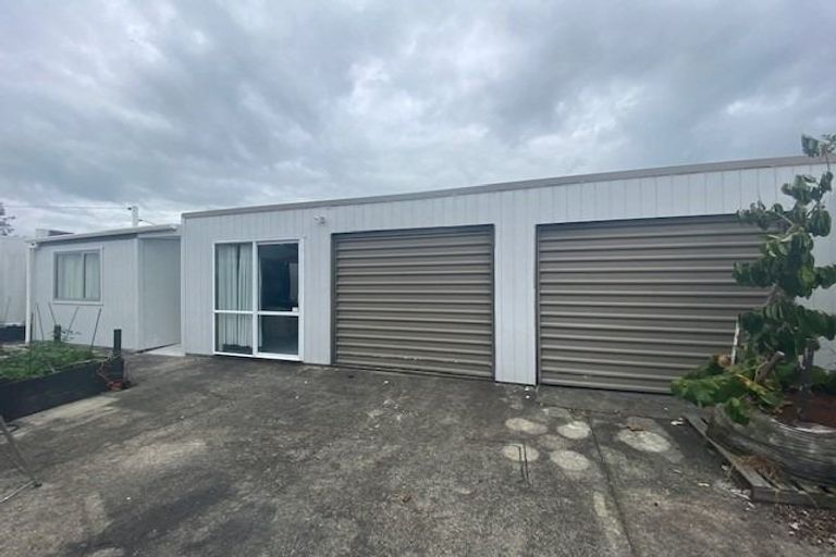 Photo of property in 2 Keays Road, Avenues, Whangarei, 0110