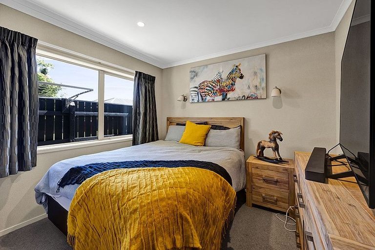 Photo of property in 24 Princes Street, Hawera, 4610