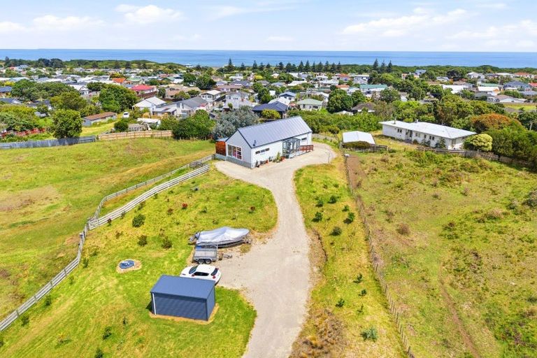 Photo of property in 55a Rangiora Street, Castlecliff, Whanganui, 4501