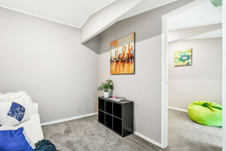 Photo of property in 554 Swanson Road, Ranui, Auckland, 0612