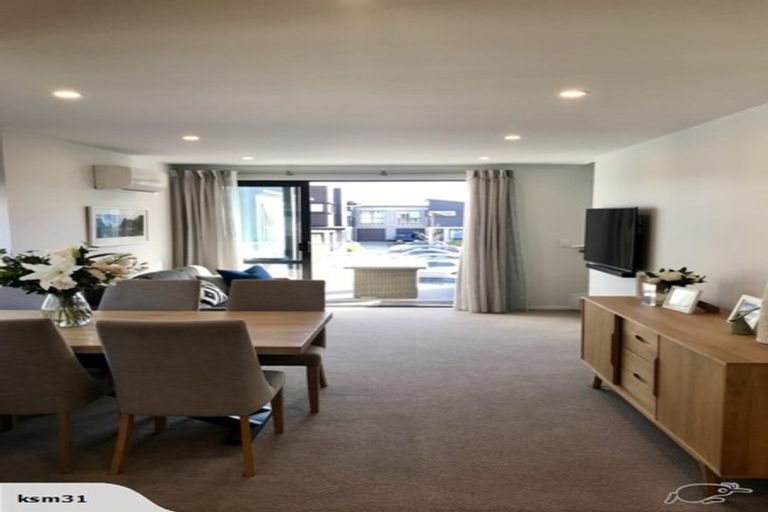 Photo of property in 9 Glenae Lane, Hobsonville, Auckland, 0618