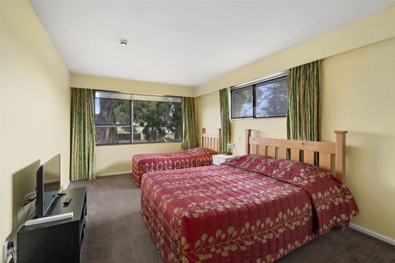 Photo of property in 314 Yaldhurst Road, Avonhead, Christchurch, 8042