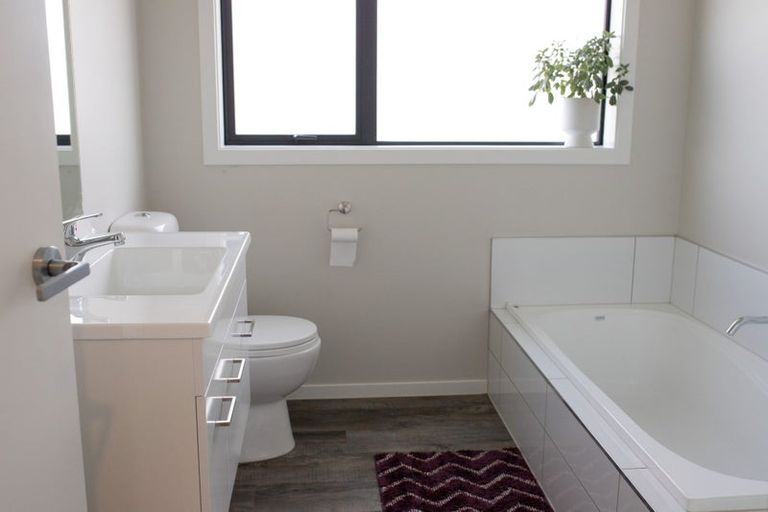 Photo of property in 4 Ash Close, Levin, 5510