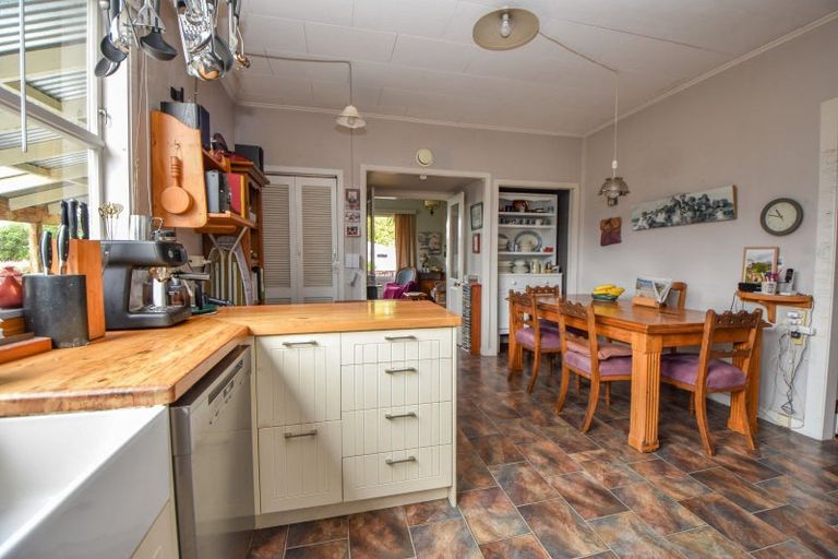 Photo of property in 94 Pembroke Street, Carterton, 5713