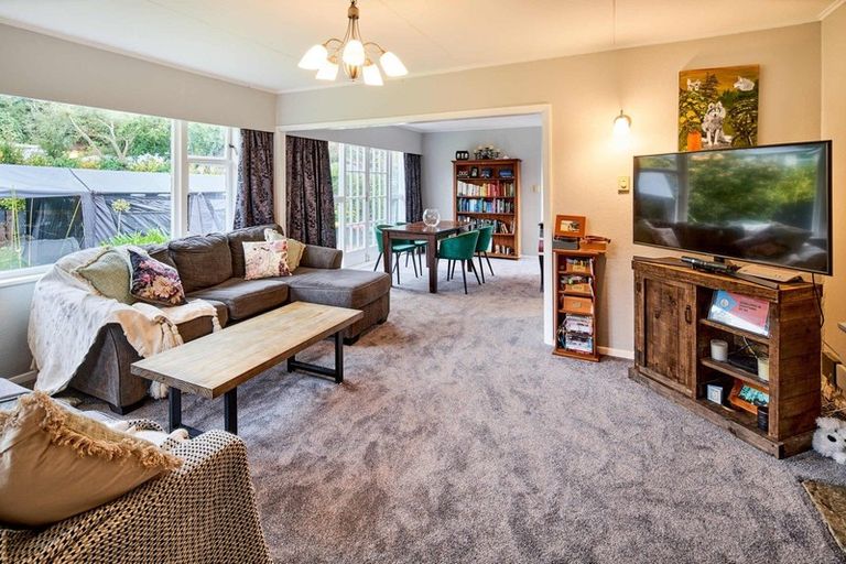 Photo of property in 168 Wellington Road, Wainuiomata, Lower Hutt, 5014