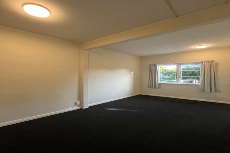 Photo of property in 325 Grays Road, Pauatahanui, Porirua, 5381