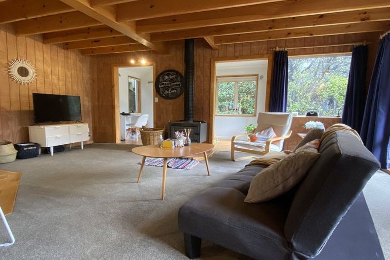 Photo of property in 30a Mackinnon Terrace, Sunshine Bay, Queenstown, 9300