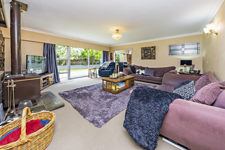 Photo of property in 12 Sunnypark Avenue, Rosehill, Papakura, 2113
