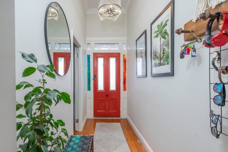 Photo of property in 4 Evelyn Street, Eden Terrace, Auckland, 1021