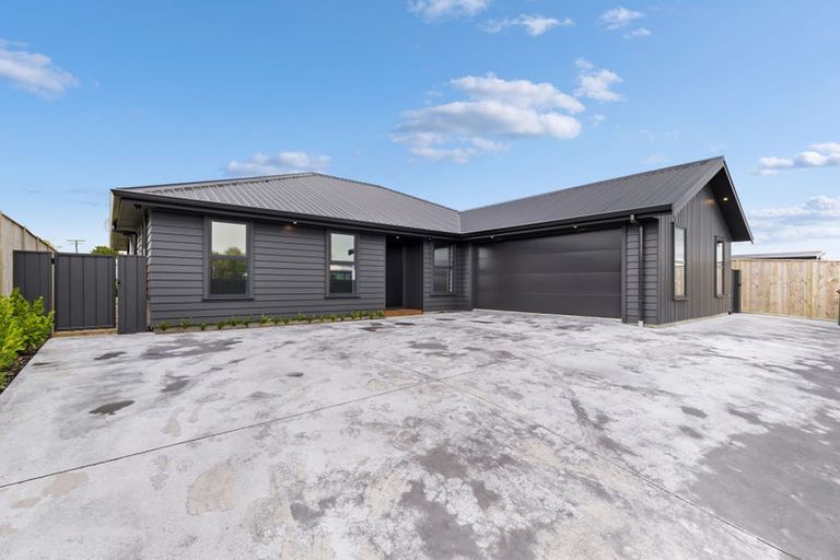 Photo of property in 68 Freedom Drive, Kelvin Grove, Palmerston North, 4414