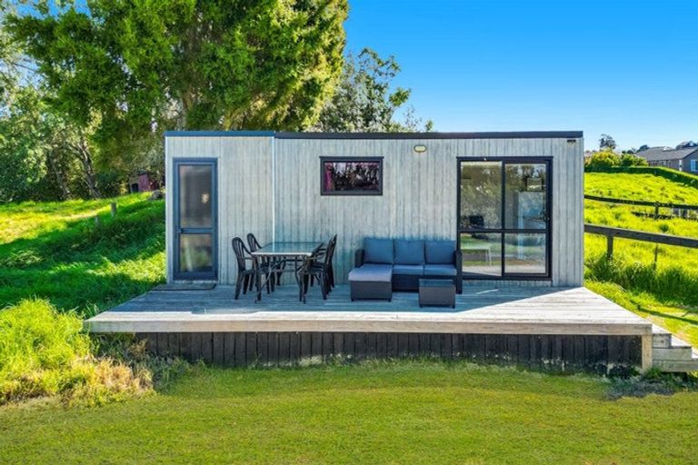 Photo of property in 133a3b The Strand, Wainuiomata, Lower Hutt, 5014