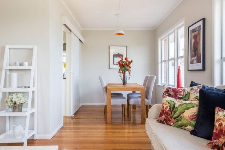 Photo of property in 215 Sunnynook Road, Wairau Valley, Auckland, 0627