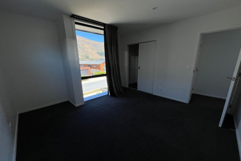 Photo of property in 2 Bathans Lane, Lake Hayes, Queenstown, 9304