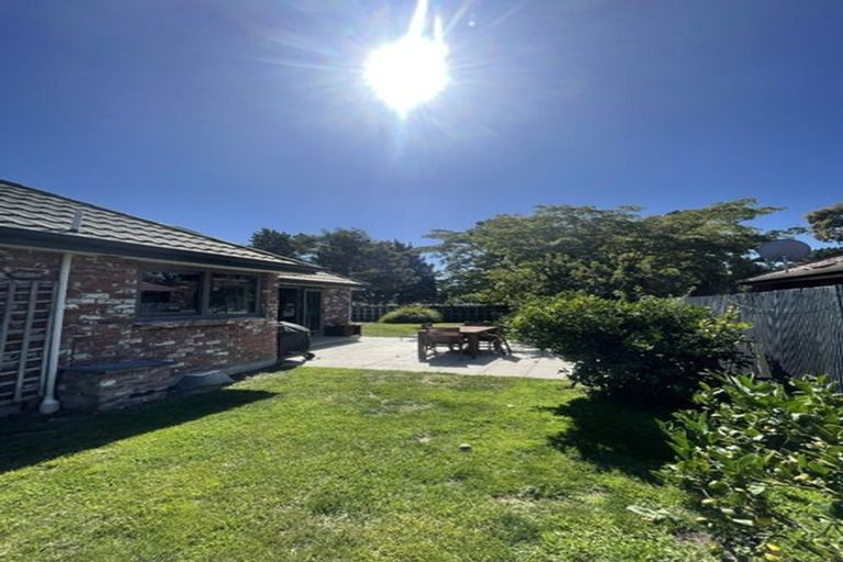 Photo of property in 237a Wainoni Road, Avondale, Christchurch, 8061