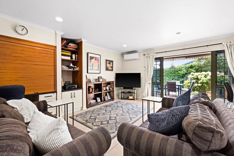 Photo of property in 19 Kingsgate Avenue, Havelock North, 4130