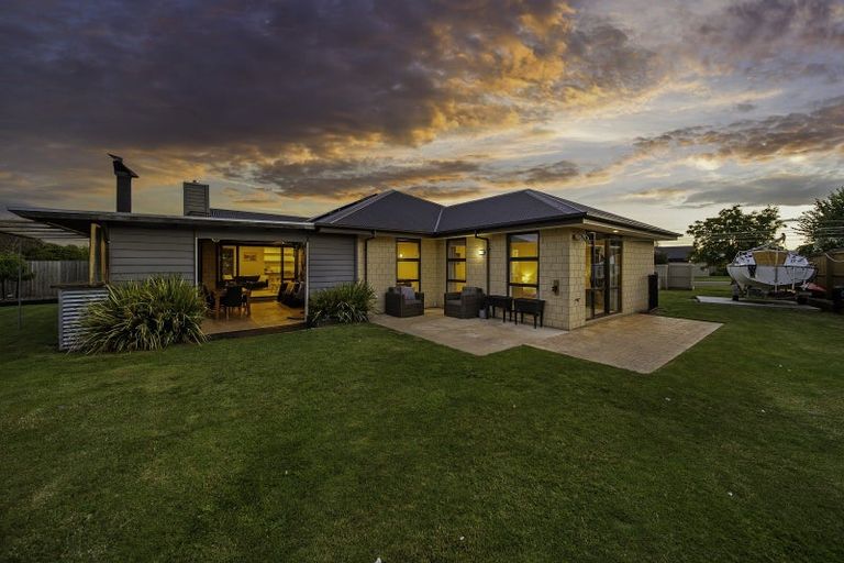 Photo of property in 4 Melville Crescent, Rolleston, 7614