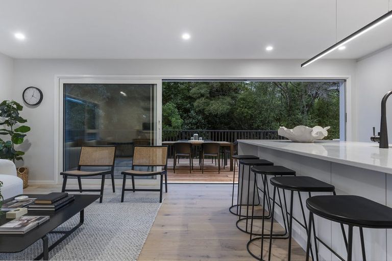 Photo of property in 1/14 Surville Place, Mairangi Bay, Auckland, 0630