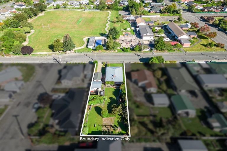 Photo of property in 16 Hughes Street, Waimate, 7924