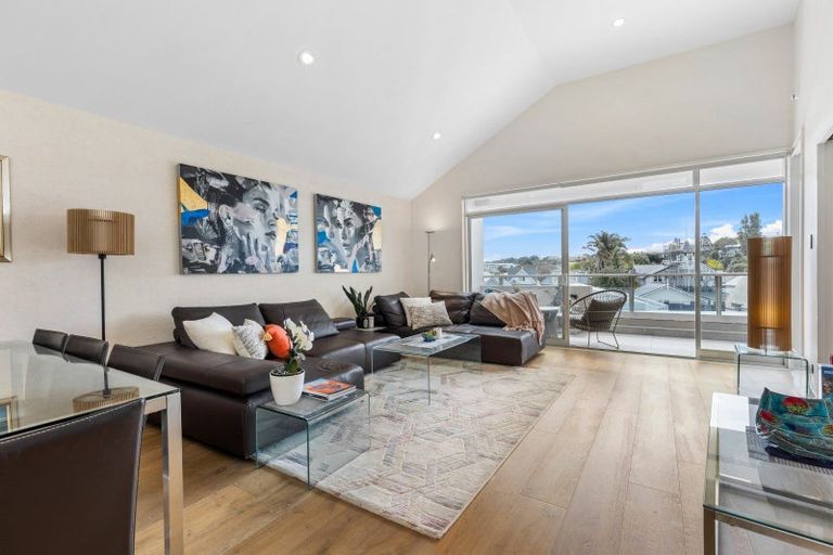 Photo of property in 2d/2 Queens Parade, Devonport, Auckland, 0624