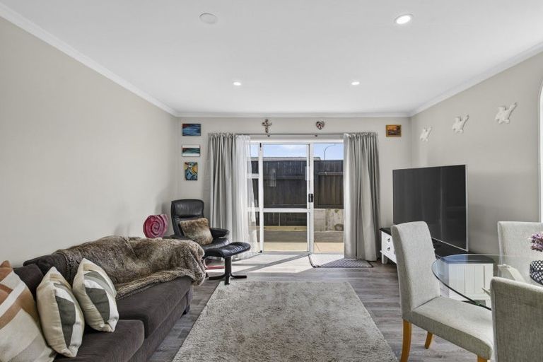 Photo of property in 3/220 Coronation Avenue, Welbourn, New Plymouth, 4310
