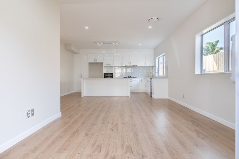 Photo of property in 49 Sari Place, Massey, Auckland, 0614