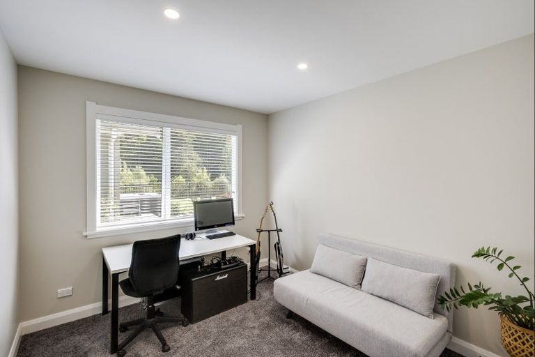 Photo of property in 22 Taruna Place, Havelock North, 4130