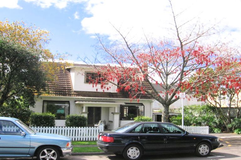Photo of property in 1 Williams Street, Tauranga, 3110