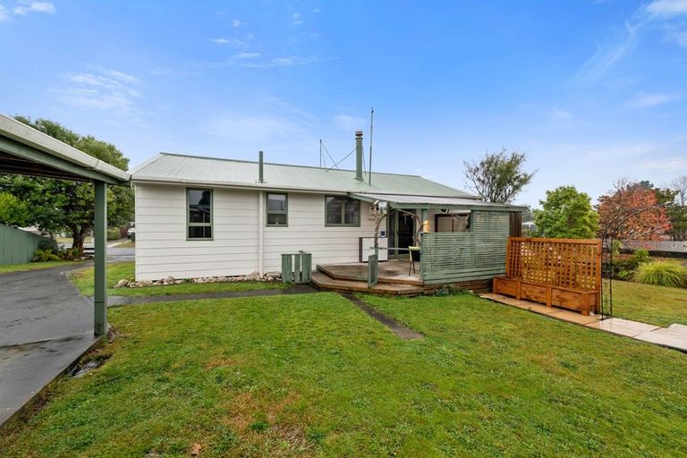 Photo of property in 17 Runuku Grove, Turangi, 3334