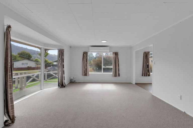 Photo of property in 1 Augustus Earle Place, Pukehangi, Rotorua, 3015