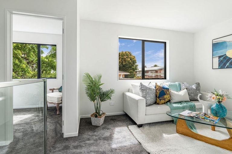 Photo of property in 49b Vera Road, Te Atatu South, Auckland, 0610