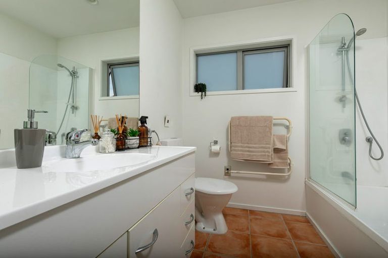 Photo of property in 5/103 Swanson Road, Henderson, Auckland, 0610