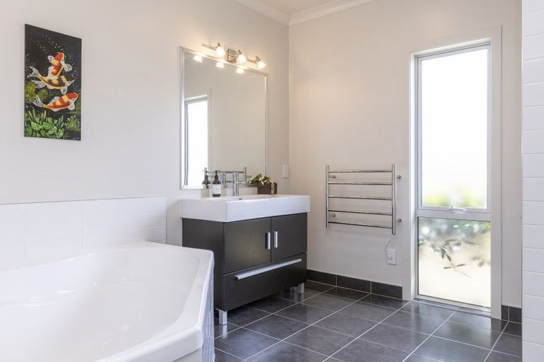 Photo of property in 125 Victory Drive, Wharewaka, Taupo, 3330